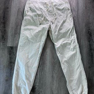 Gap Tan cargo pants Size Small!